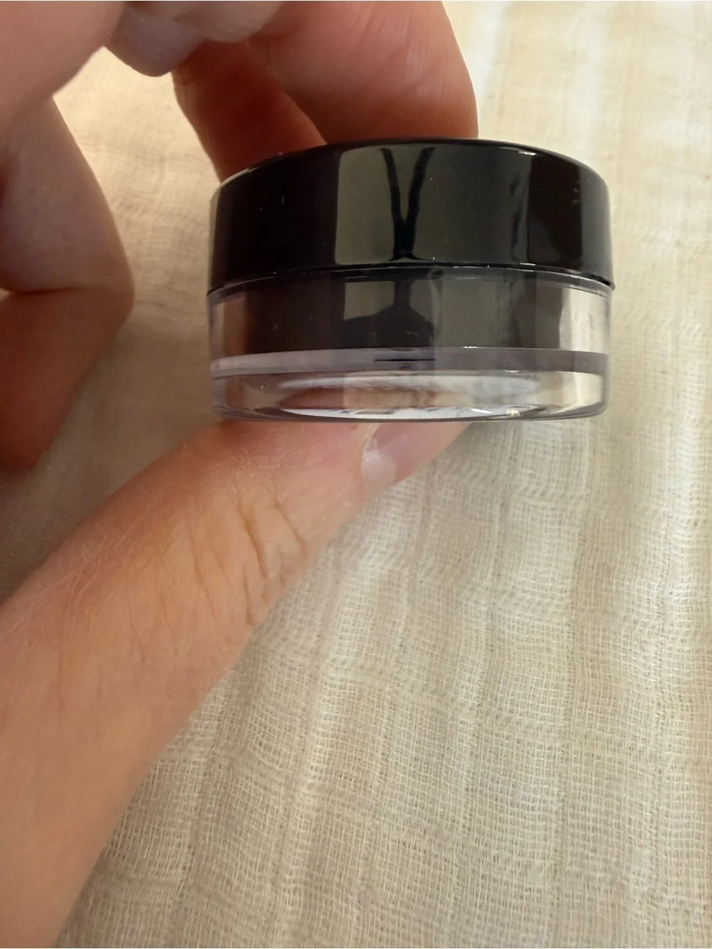 New Savvy Minerals by Young Living- Eyeliner Color - Jet Setter